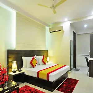 Sky Rich International - 05 Mins From Karol Bagh Metro Station **** Дели
